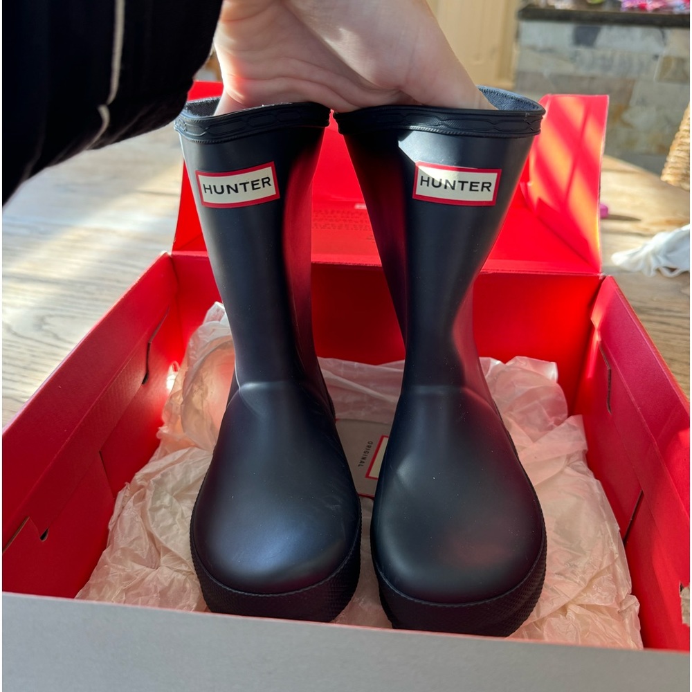 HUNTER Kid’s Classic Navy Rain Boot | Size US 10B/11G